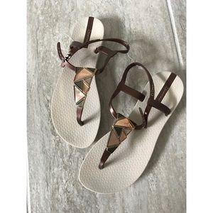 Swim sandals 7